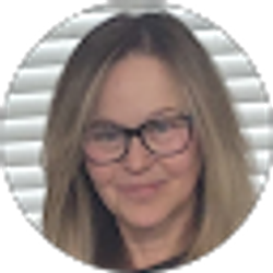 Profile photo of Michelle Peiss
