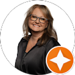 Profile photo of Tracy Tucker