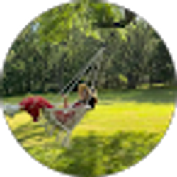 Profile photo of suri yoon