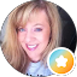 Profile photo of Robyn Hall