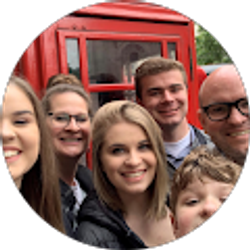 Profile photo of Rebecca Niederhauser