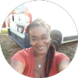 Profile photo of Tracey Pelzer