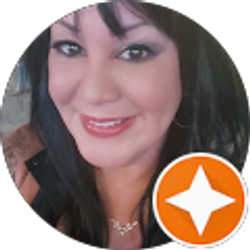 Profile photo of Suzanne R