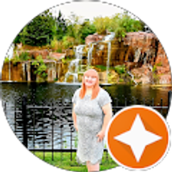 Profile photo of Jen Strauss