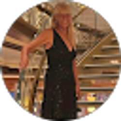 Profile photo of lori allen