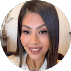 Profile photo of Yolanda Flores