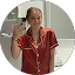 Profile photo of Zoe Snyder