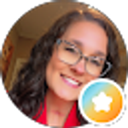 Profile photo of Lindsey Hall