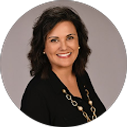 Profile photo of Eva Ray