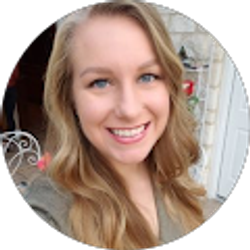 Profile photo of Lindsey Romo