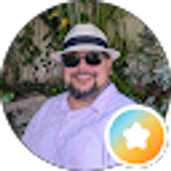 Profile photo of Daniel Flores