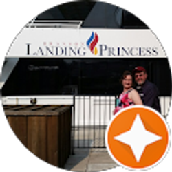 Profile photo of Amanda Dobbs