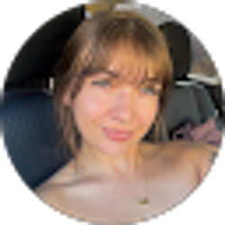 Profile photo of Elizabeth Nicklis