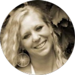Profile photo of Courtney Nichols