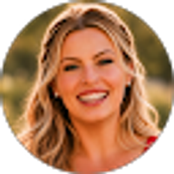 Profile photo of Alison Cummins