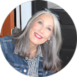 Profile photo of Melanie Holguin