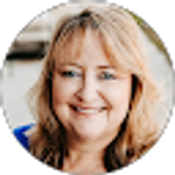 Profile photo of Julie Eubank-Hougland