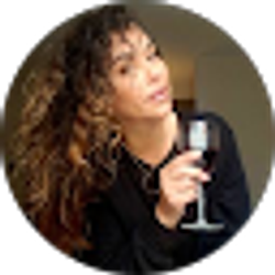 Profile photo of Claudia Pasillas