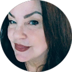 Profile photo of Julia Hernandez