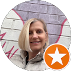 Profile photo of Lisa Dickinson