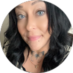 Profile photo of Amanda Nguyen