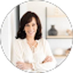 Profile photo of Lynda Roundtree