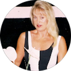 Profile photo of Pam Truscott