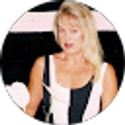 Profile photo of Pam Truscott