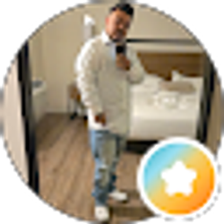 Profile photo of Johnnie Magaña