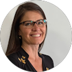 Profile photo of Lynn Cleary