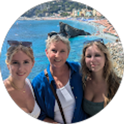 Profile photo of Kimberly Hill