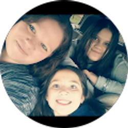 Profile photo of Lori Hill