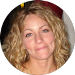 Profile photo of Deanna Niggli