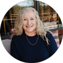 Profile photo of Danna Johanson