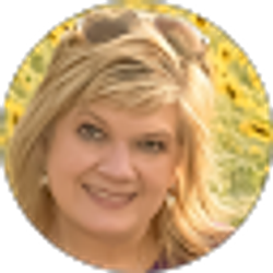 Profile photo of Lisa Dixon