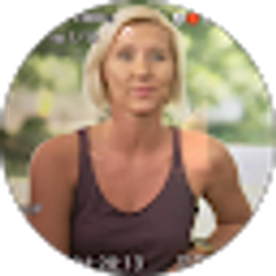 Profile photo of Ashley Robertson