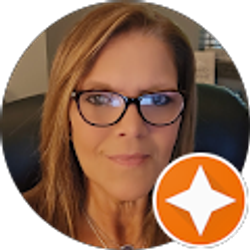 Profile photo of Lucinda Holdren