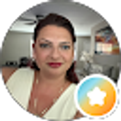 Profile photo of Nina Nicholas