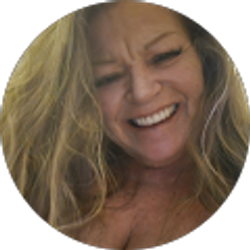 Profile photo of Linda Hartmann