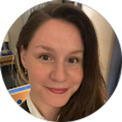 Profile photo of Lindsay Pomazal