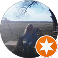 Profile photo of Angie Blue (Anjet)