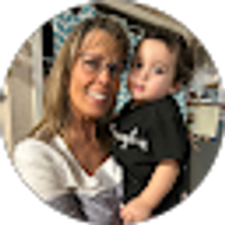Profile photo of Kim Moore Razee