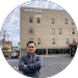 Profile photo of Vincent Le