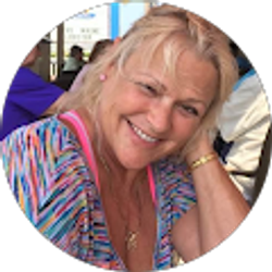 Profile photo of Lori Johnson