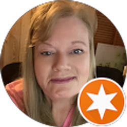 Profile photo of Janine