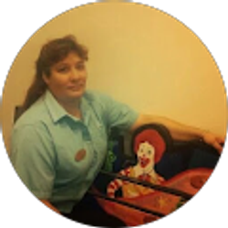 Profile photo of Eileen Santiago