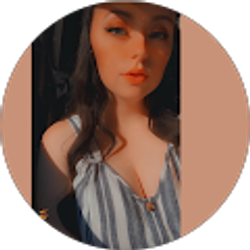 Profile photo of Arielle Applegate