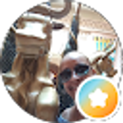 Profile photo of Lynn