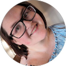 Profile photo of Chelsea Akahi