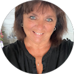 Profile photo of Becky Jeffries